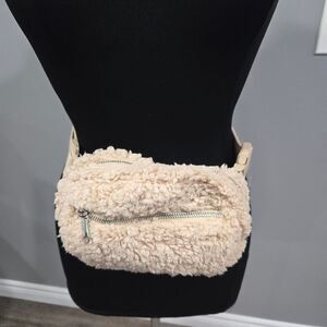 🐢 Wild Fable Sherpa Belt Bag Fanny Pack NWT!